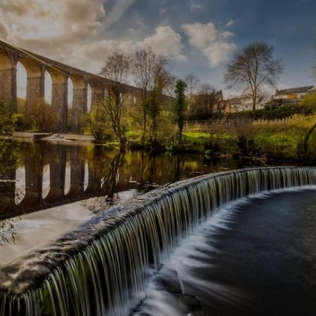 Viaduct View - Cefn Coed Apartment Merthyr Tydfil Bagian luar foto