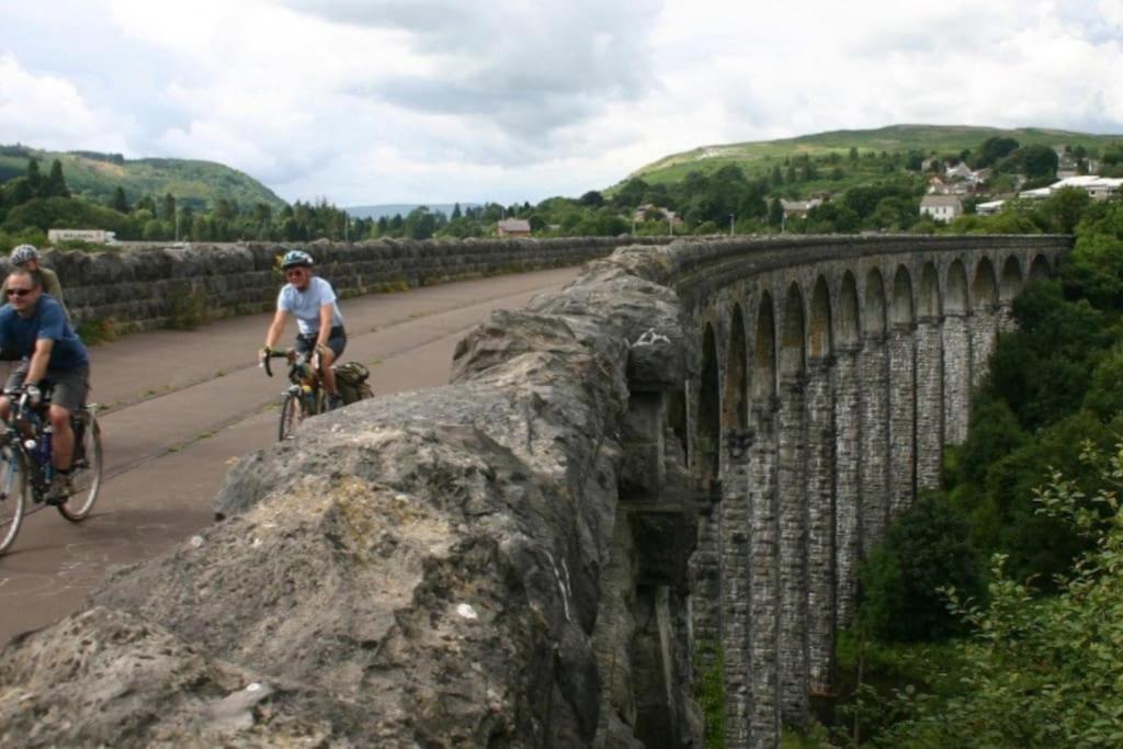 Viaduct View - Cefn Coed Apartment Merthyr Tydfil Bagian luar foto